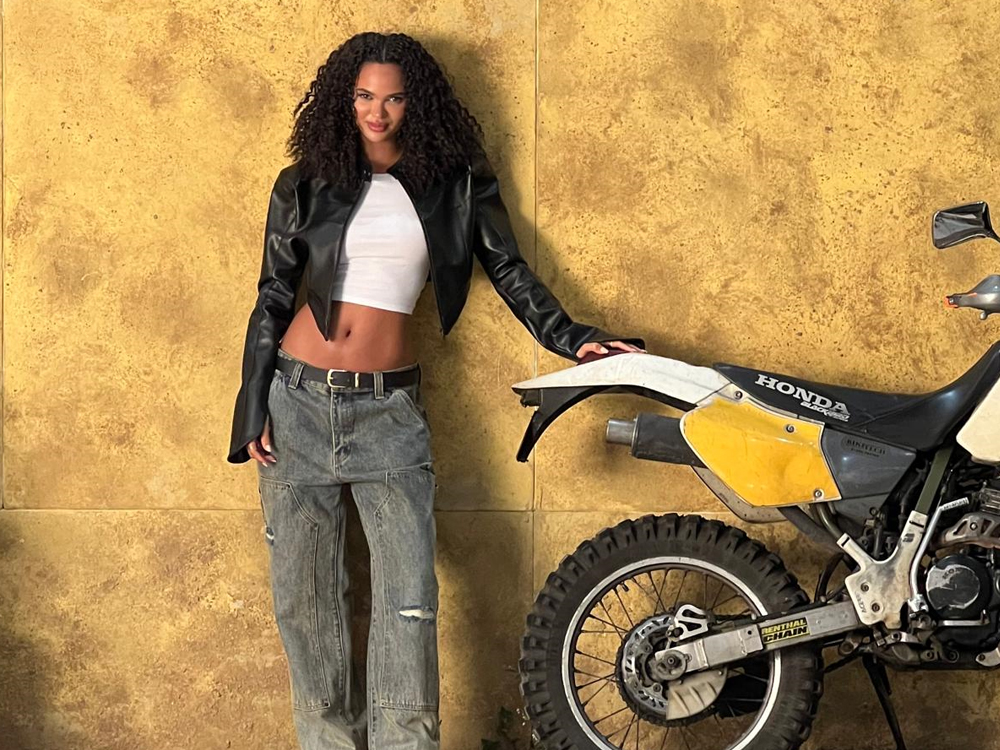 R E G I S T E R I N G- F I L M- V E H I C L E S- W I T H- S T A R- C A R- H I R E- U K- A L B Y