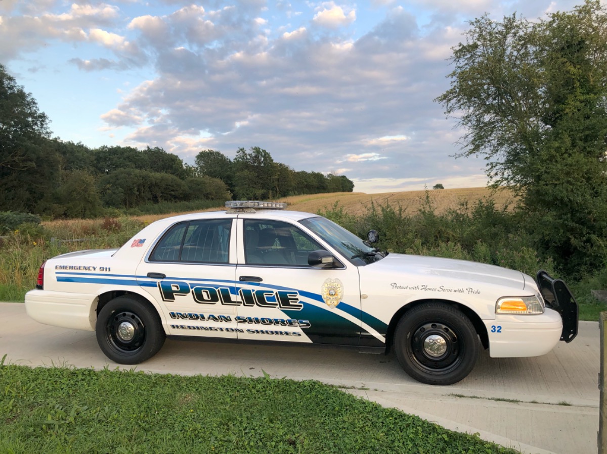 2011 Ford Crown Victoria Image 2