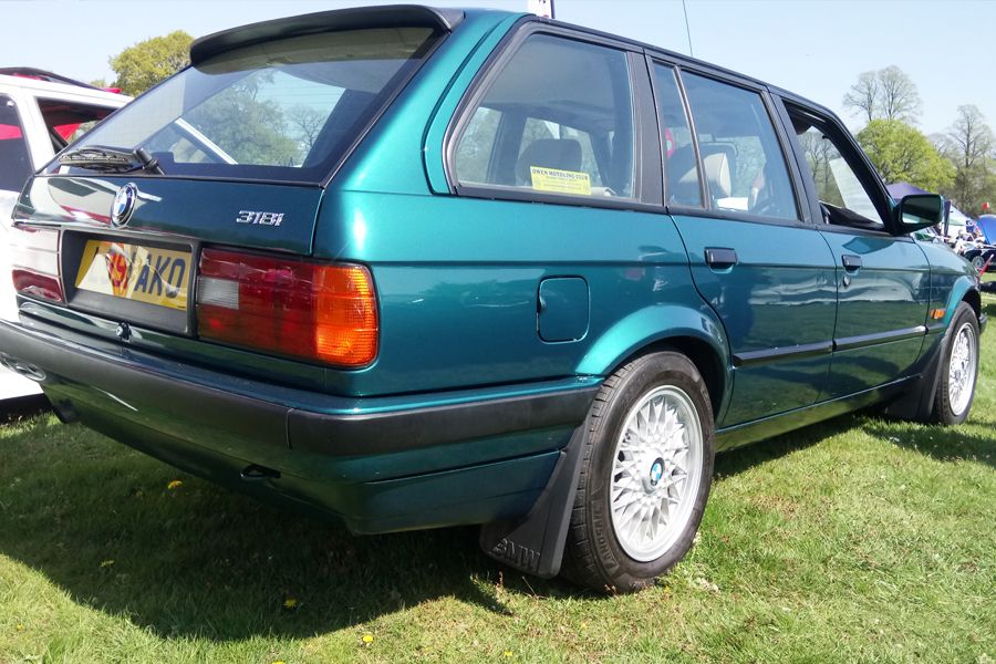 1993 BMW 3 Series Image 3