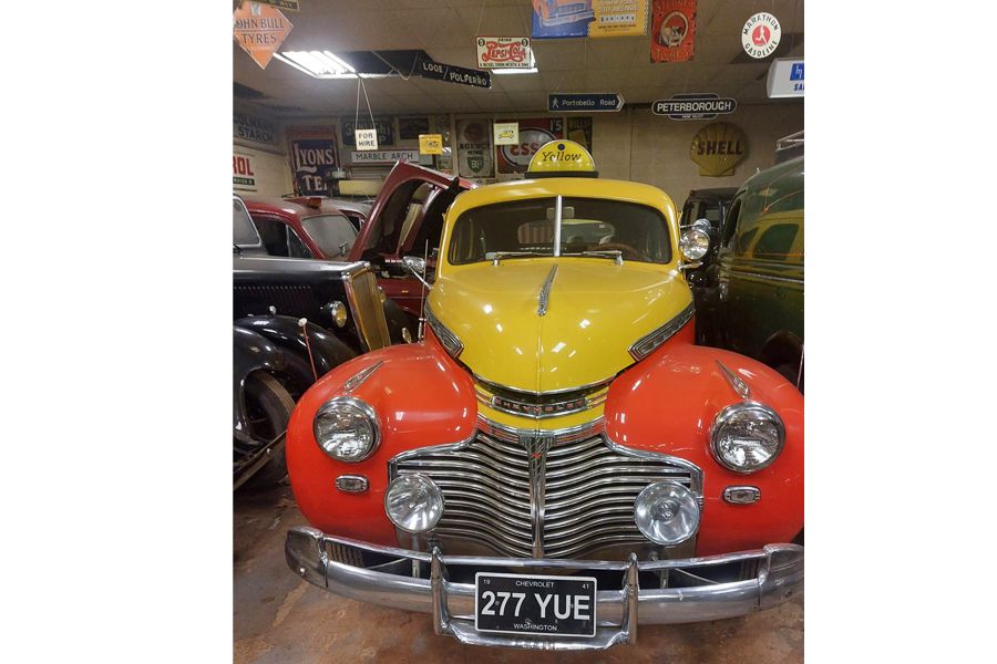 1941 Chevrolet Styleline Image 9