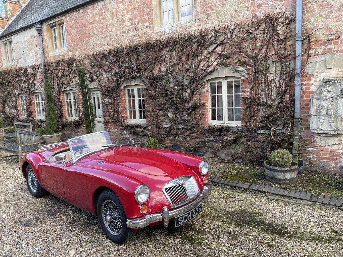 1960 MG MGA Roadster Image 2