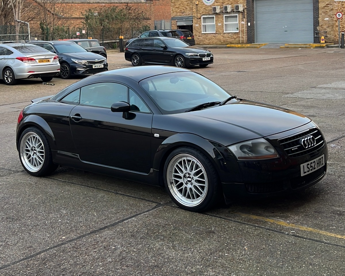 2002 Audi TT Image 1