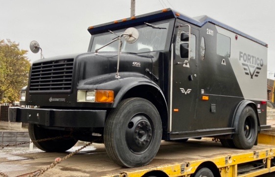 2002 International Armoured Truck Image 1