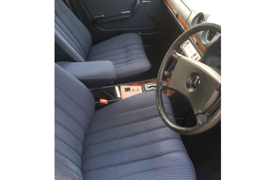 1985 Mercedes-Benz W123 Image 4