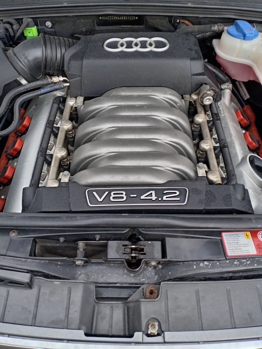 2004 Audi S4 Image 6