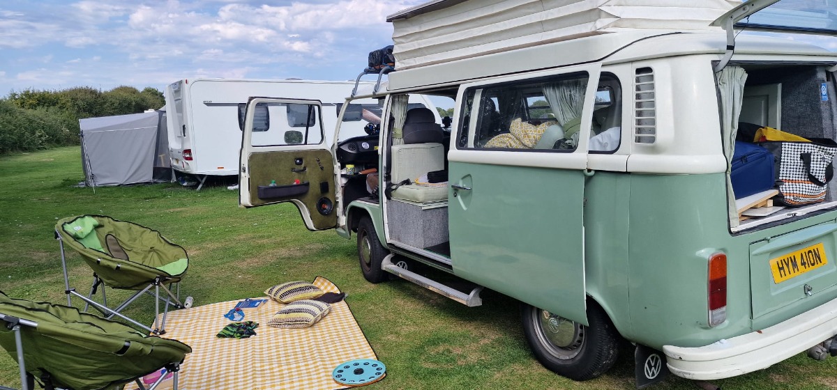 1975 Volkswagen 1600 Image 2