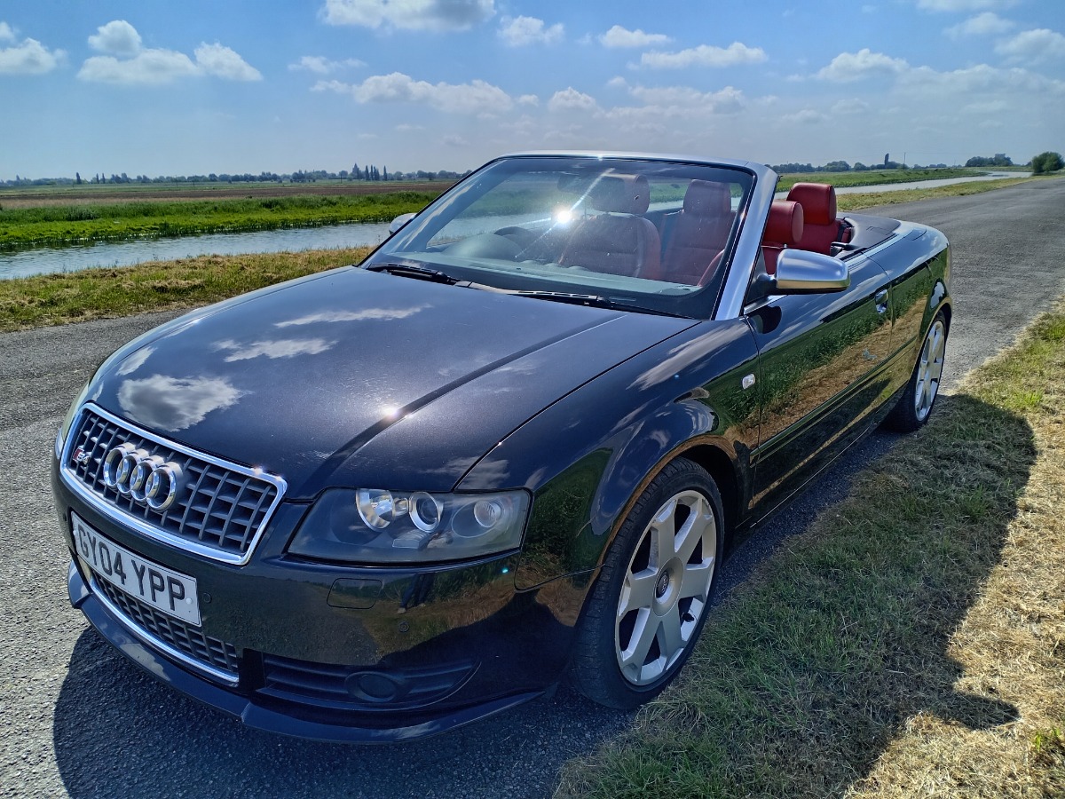 2004 Audi S4 Image 2