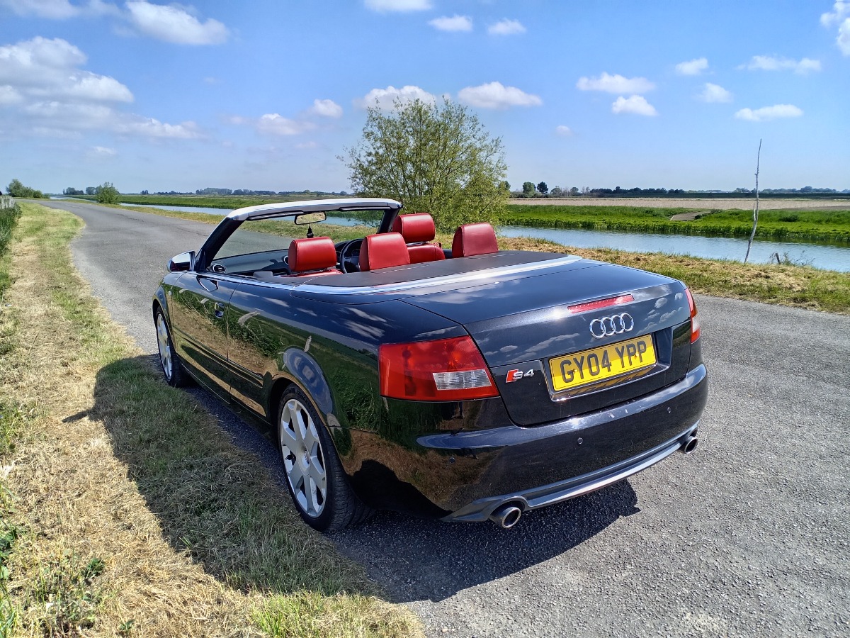 2004 Audi S4 Image 5