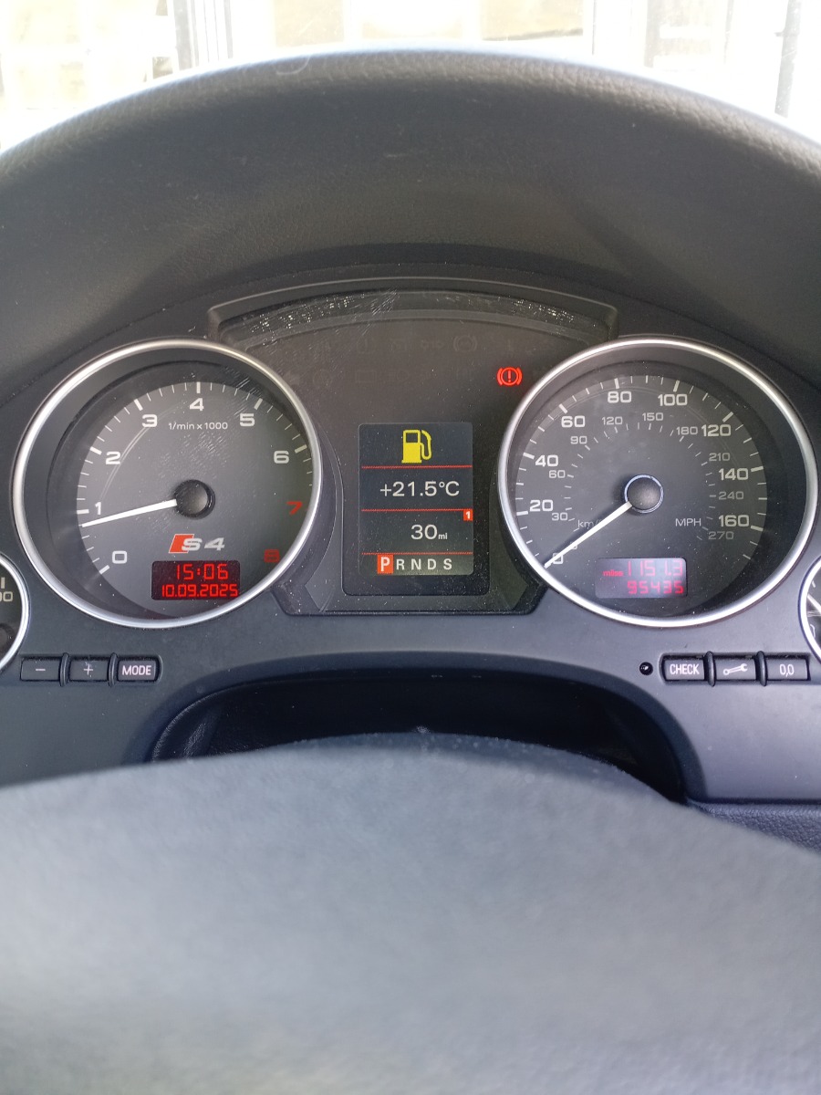 2004 Audi S4 Image 7