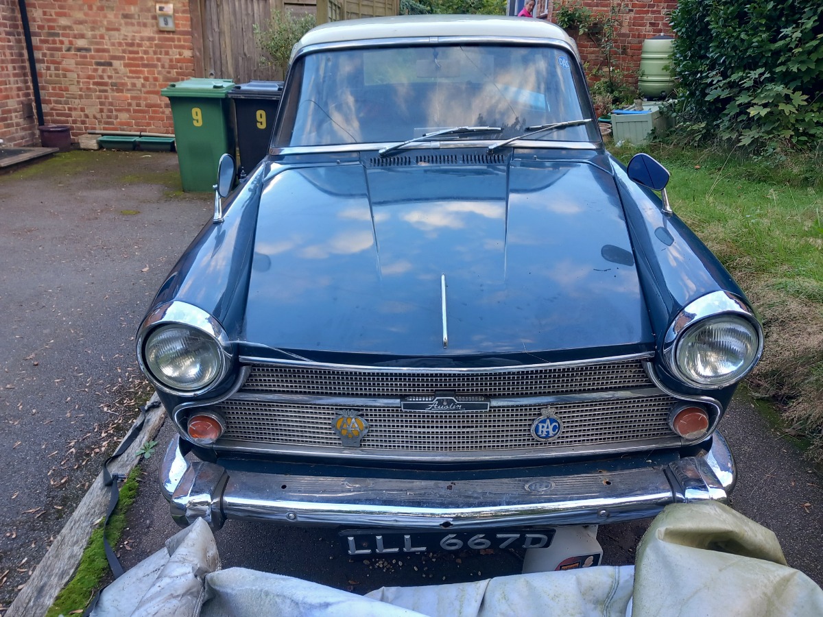 1966 Austin A60 Image 2