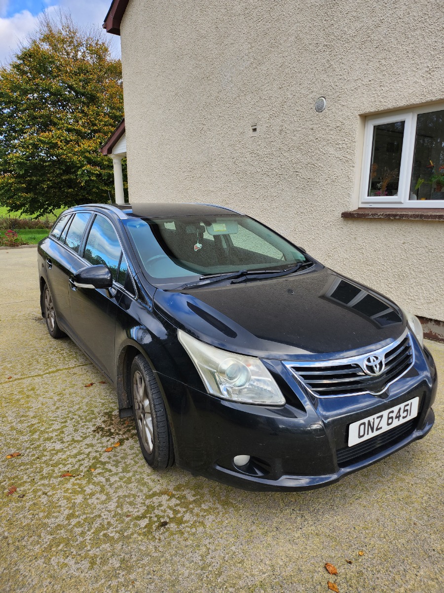 2009 Toyota Avensis Image 1
