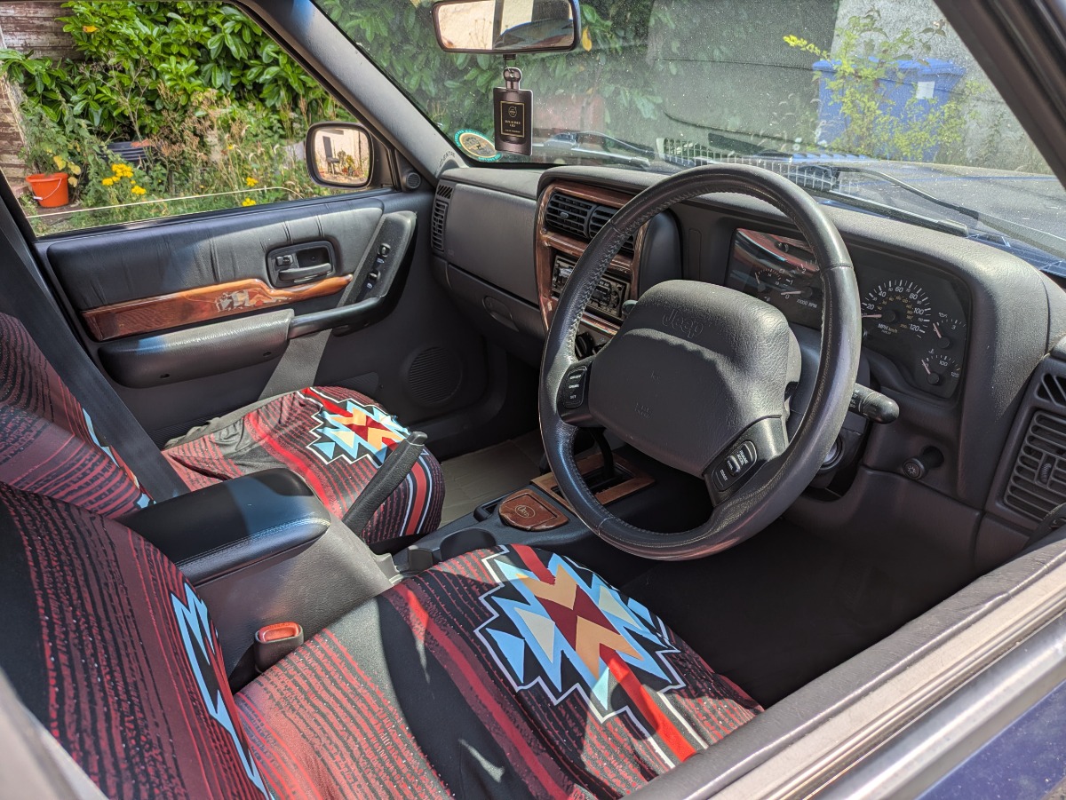 2000 Jeep Cherokee Image 4