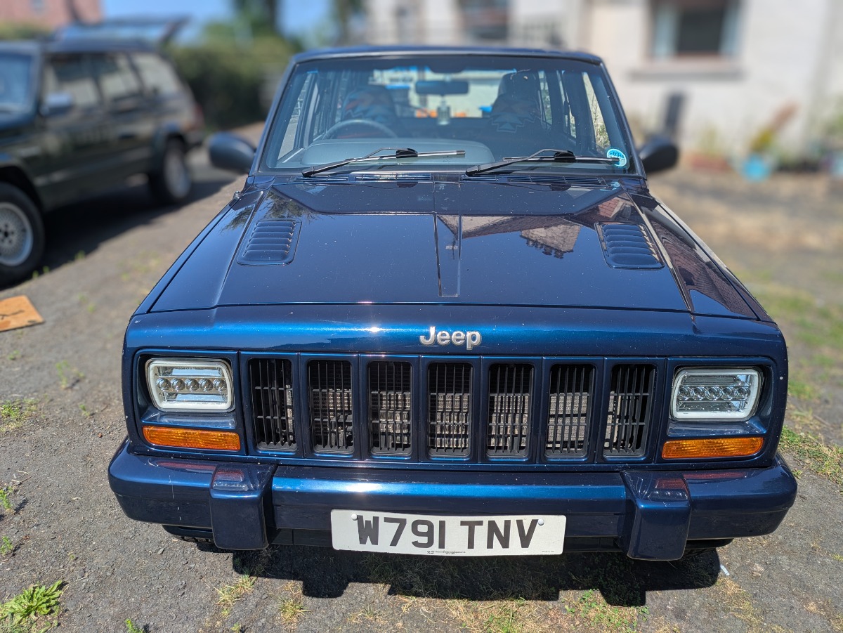 2000 Jeep Cherokee Image 3