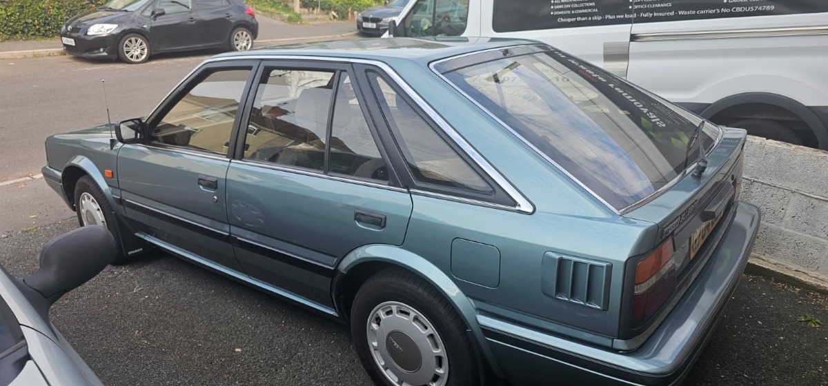 1989 Nissan Bluebird Image 1