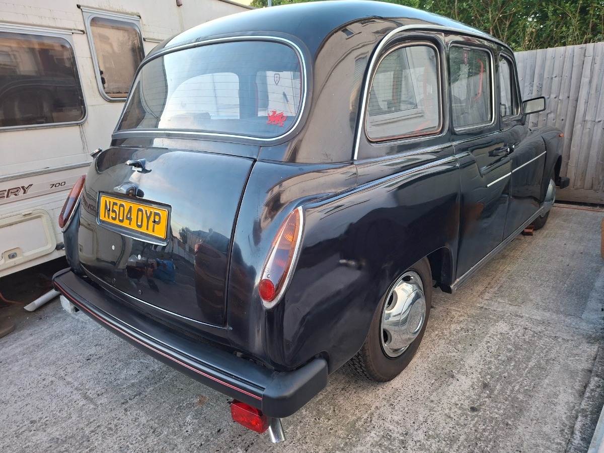 1995 Carbodies Taxi Image 3