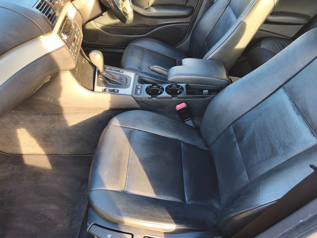 2003 BMW 3 Series Image 7