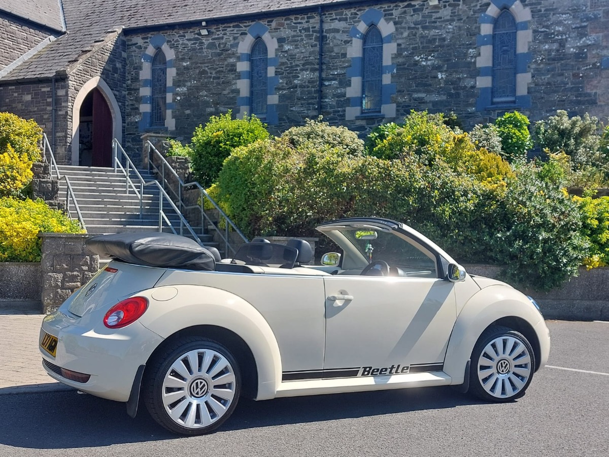2006 Volkswagen Beetle Image 2