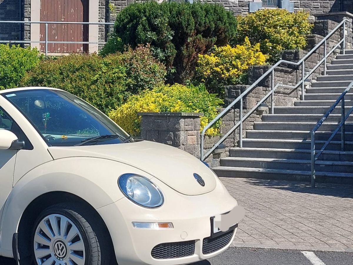 2006 Volkswagen Beetle Image 4