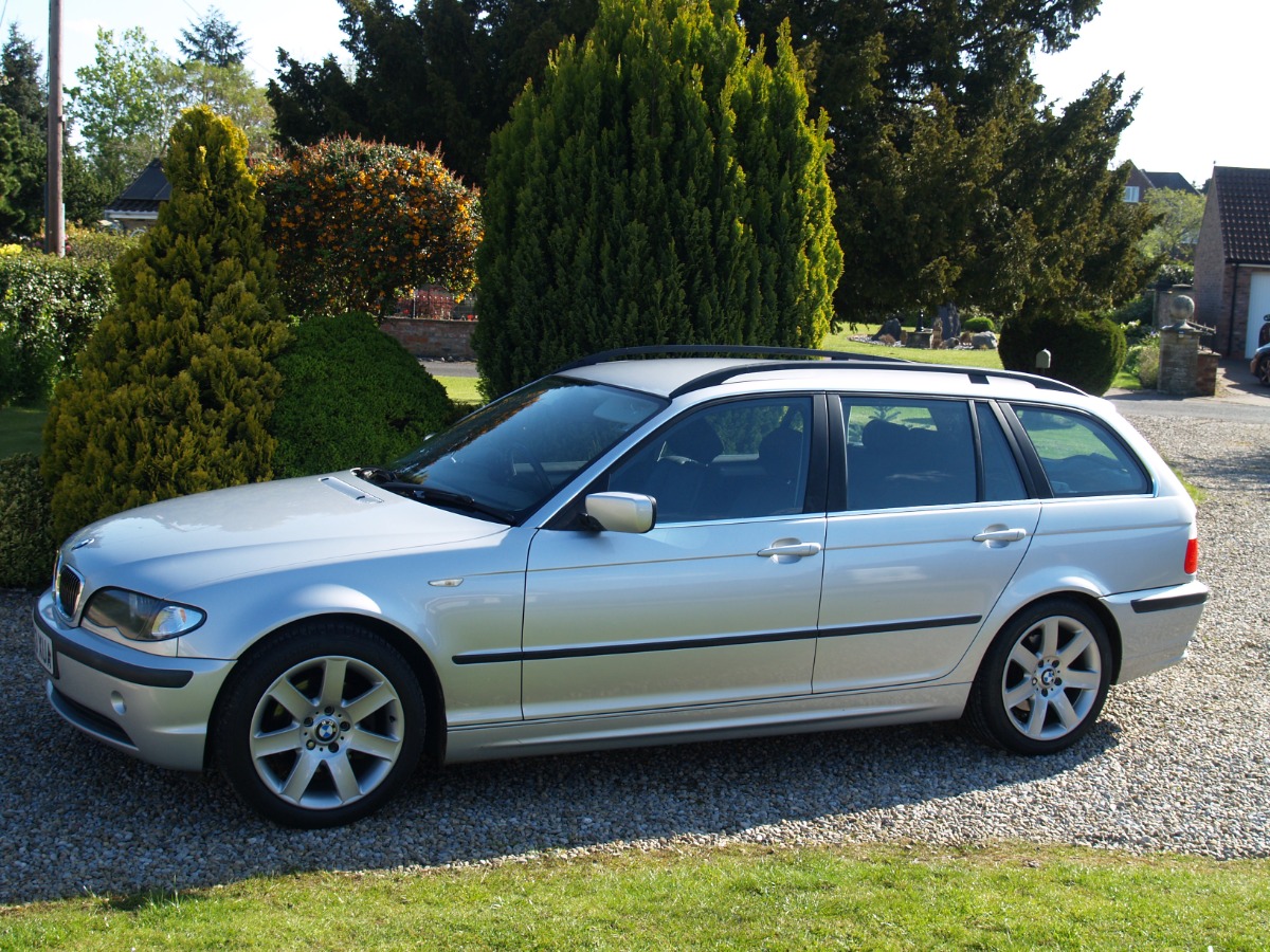 2003 BMW 325 Image 5