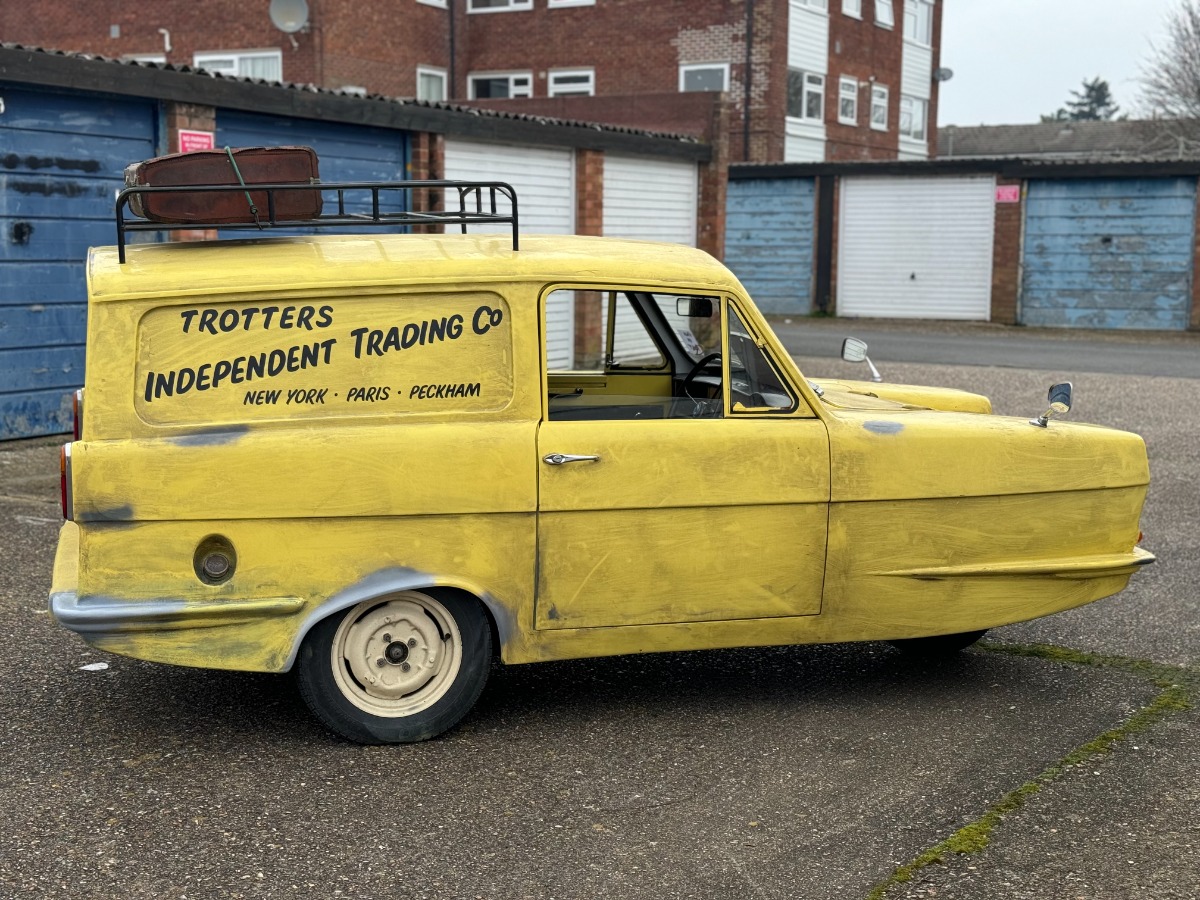 1970 Reliant Regal Supervan Image 2