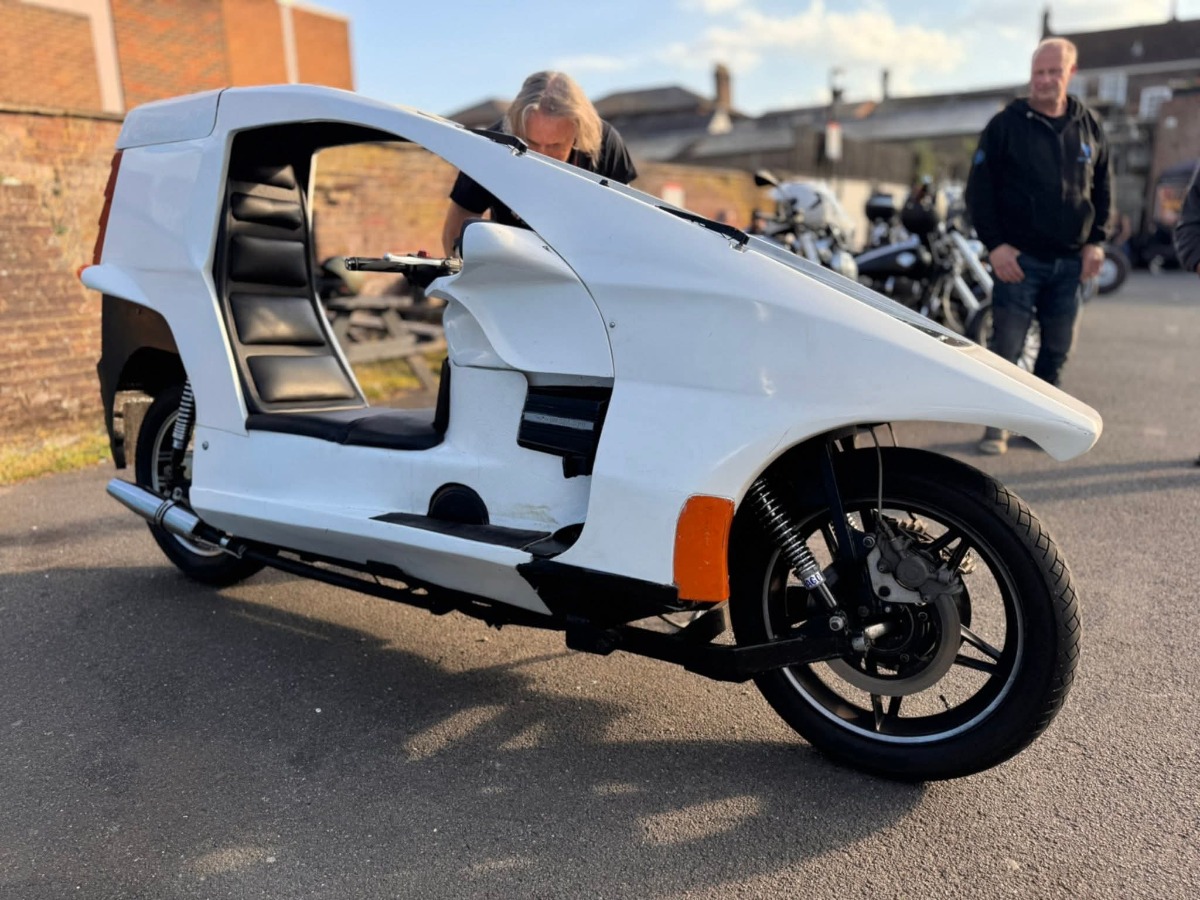 1983 Quasar Motorcycle Image 3