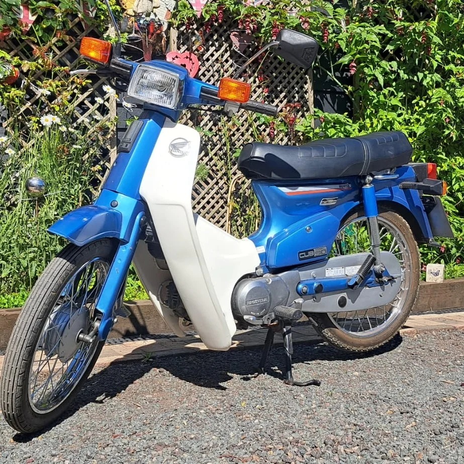 1999 Honda C90 Image 8