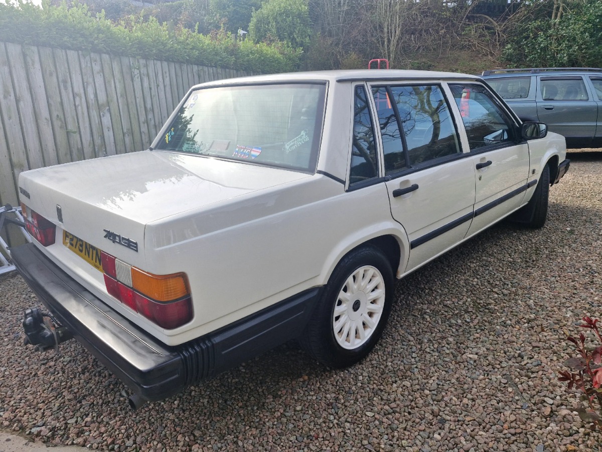 1989 Volvo 740 Image 7