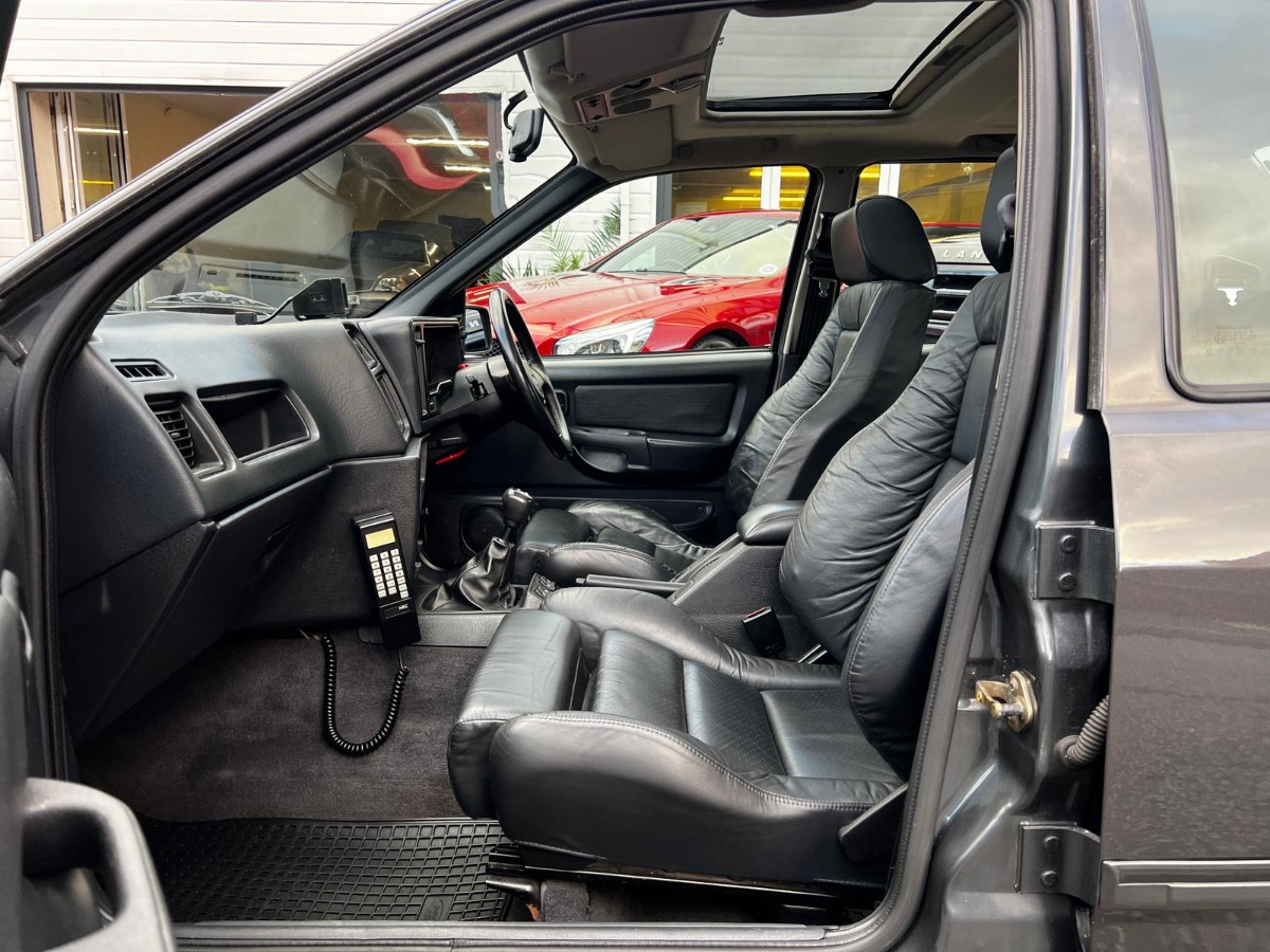 1990 Ford Sierra Image 16