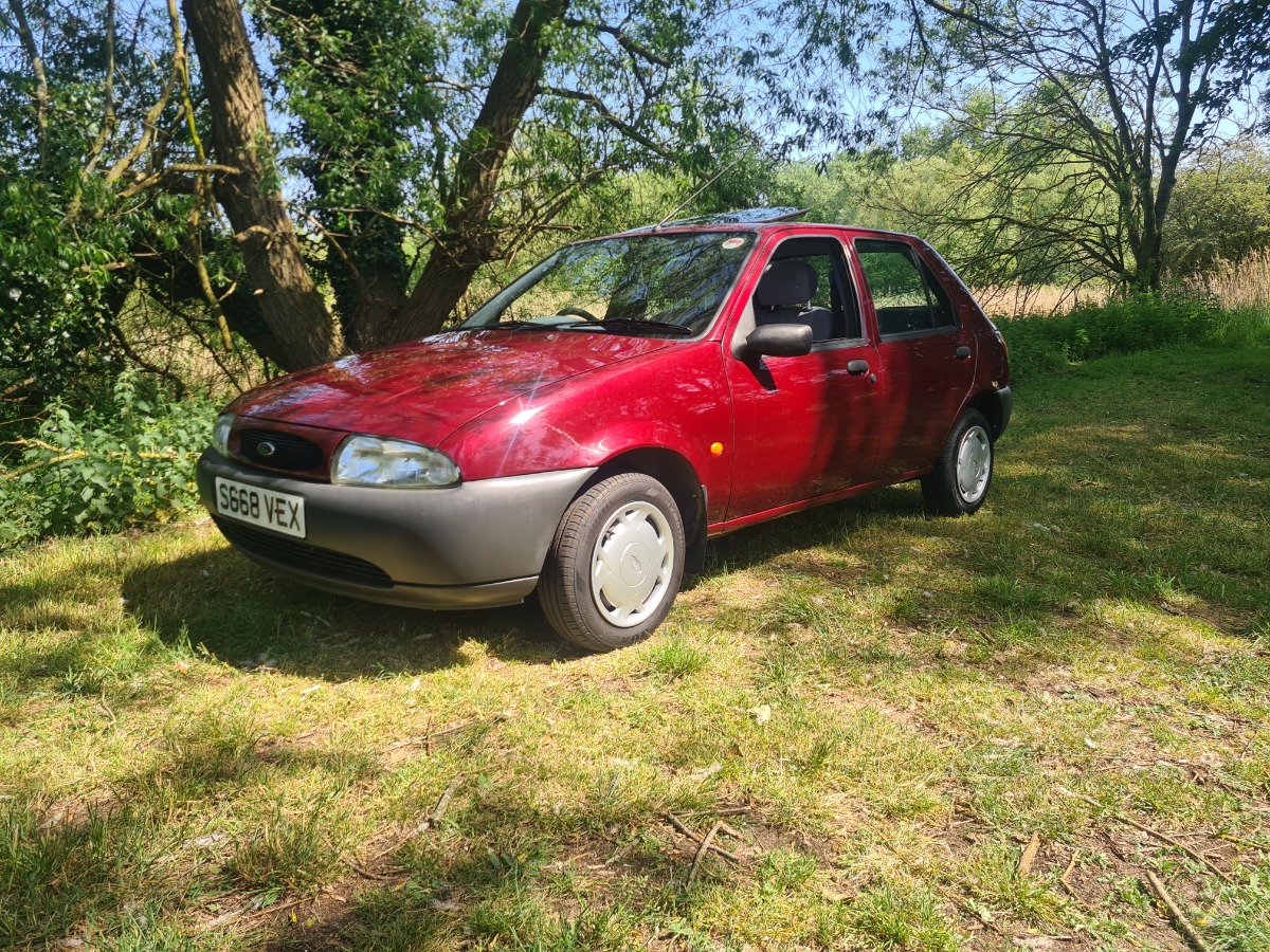 1998 Ford Fiesta Image 4