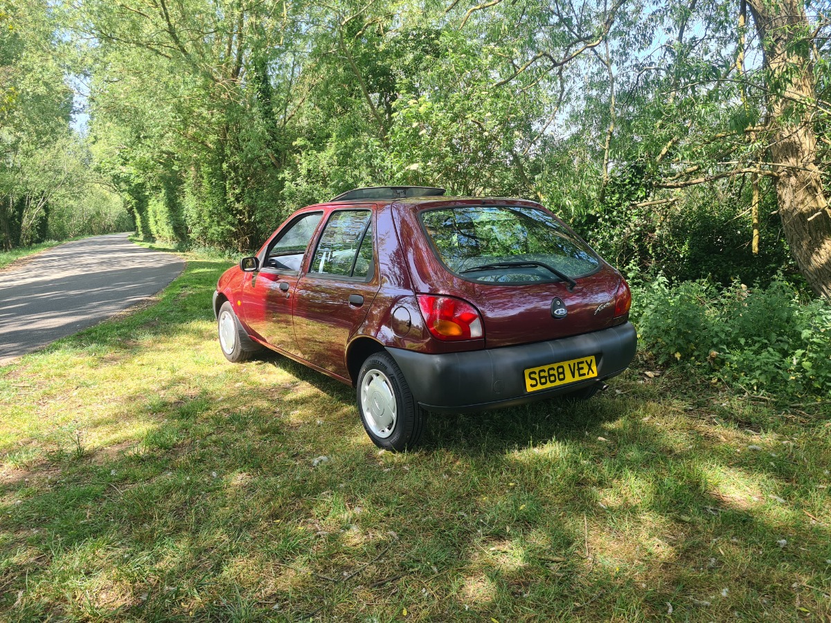 1998 Ford Fiesta Image 3