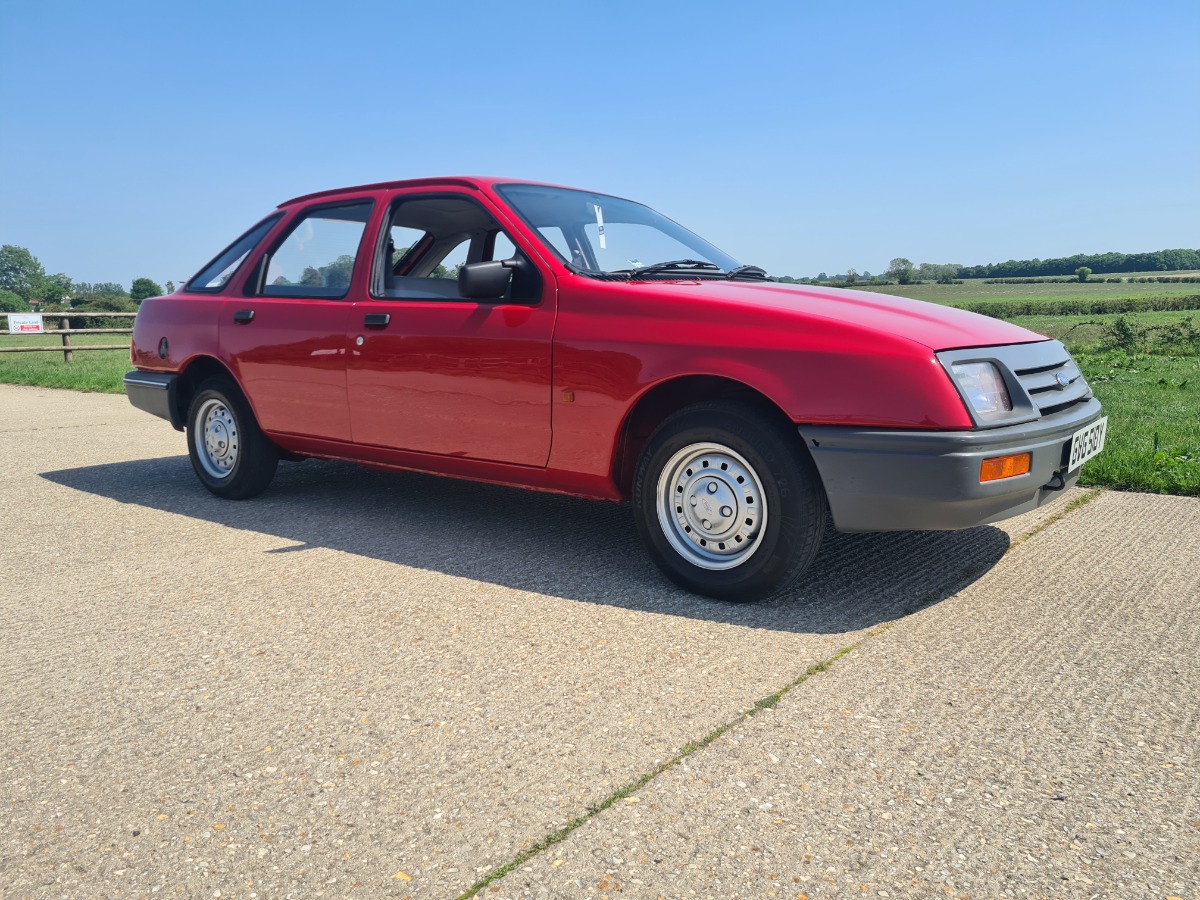 1983 Ford Sierra Image 2