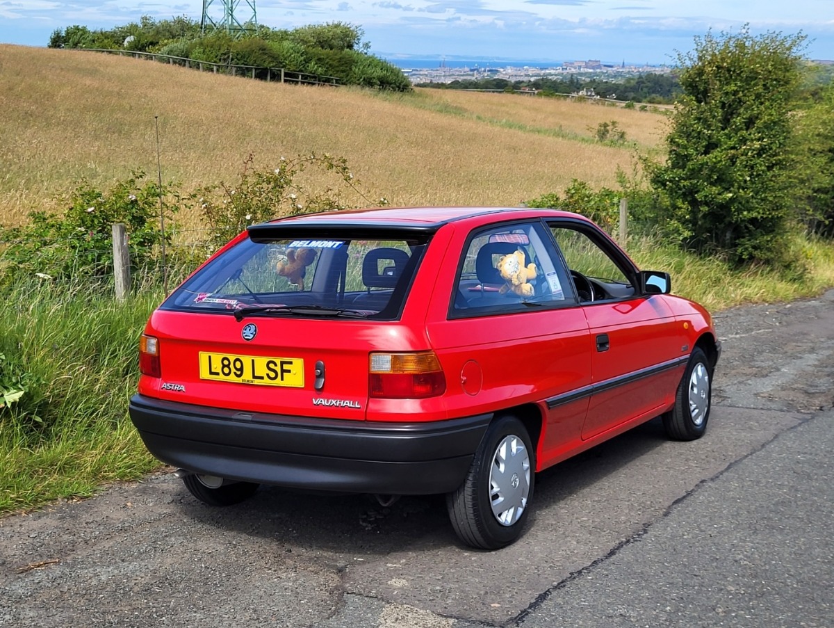 1994 Vauxhall Astra Image 3