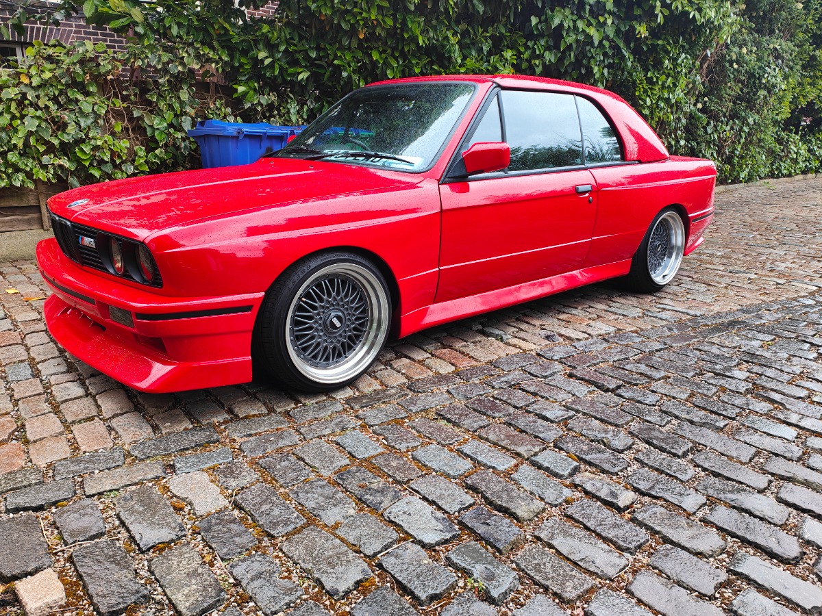 1990 BMW M3 Image 2