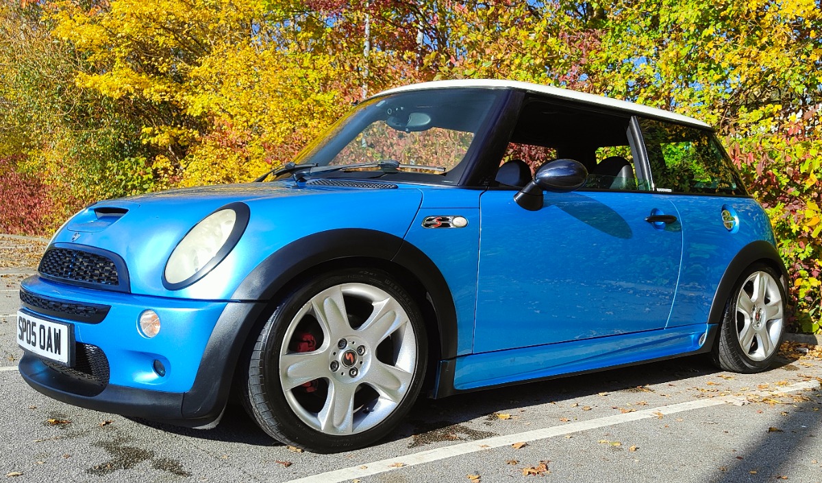 2005 Mini Cooper S Image 1