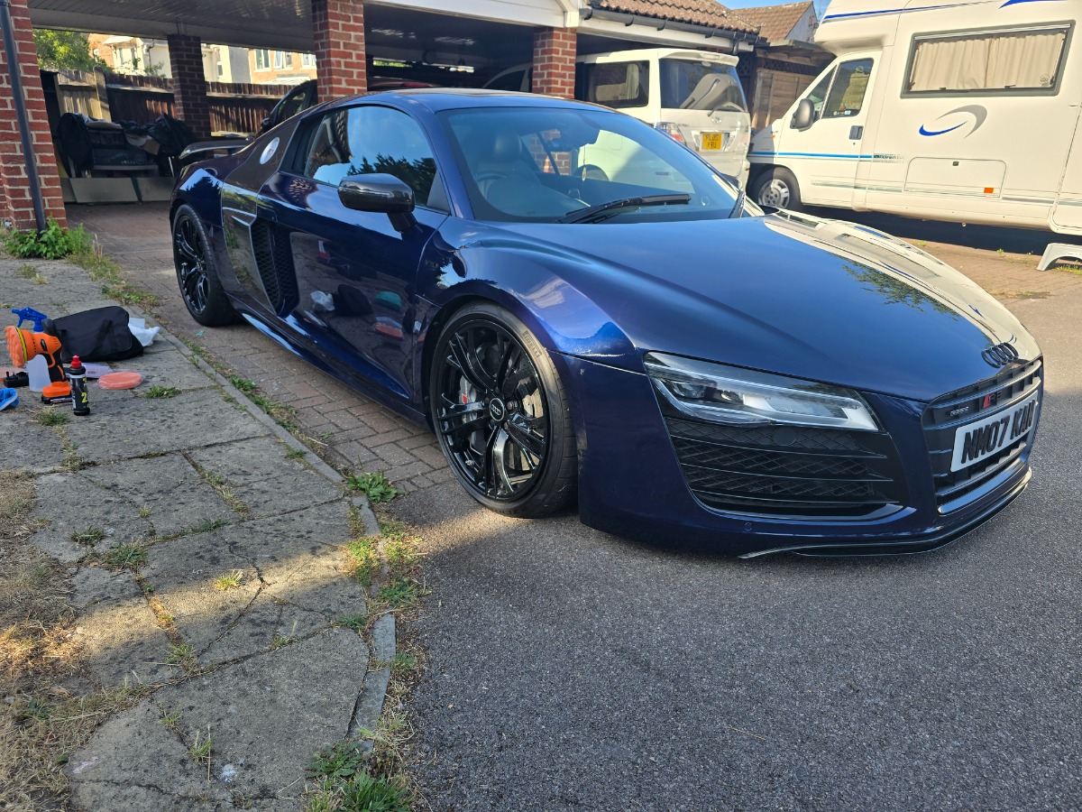 2014 Audi R8 Image 2