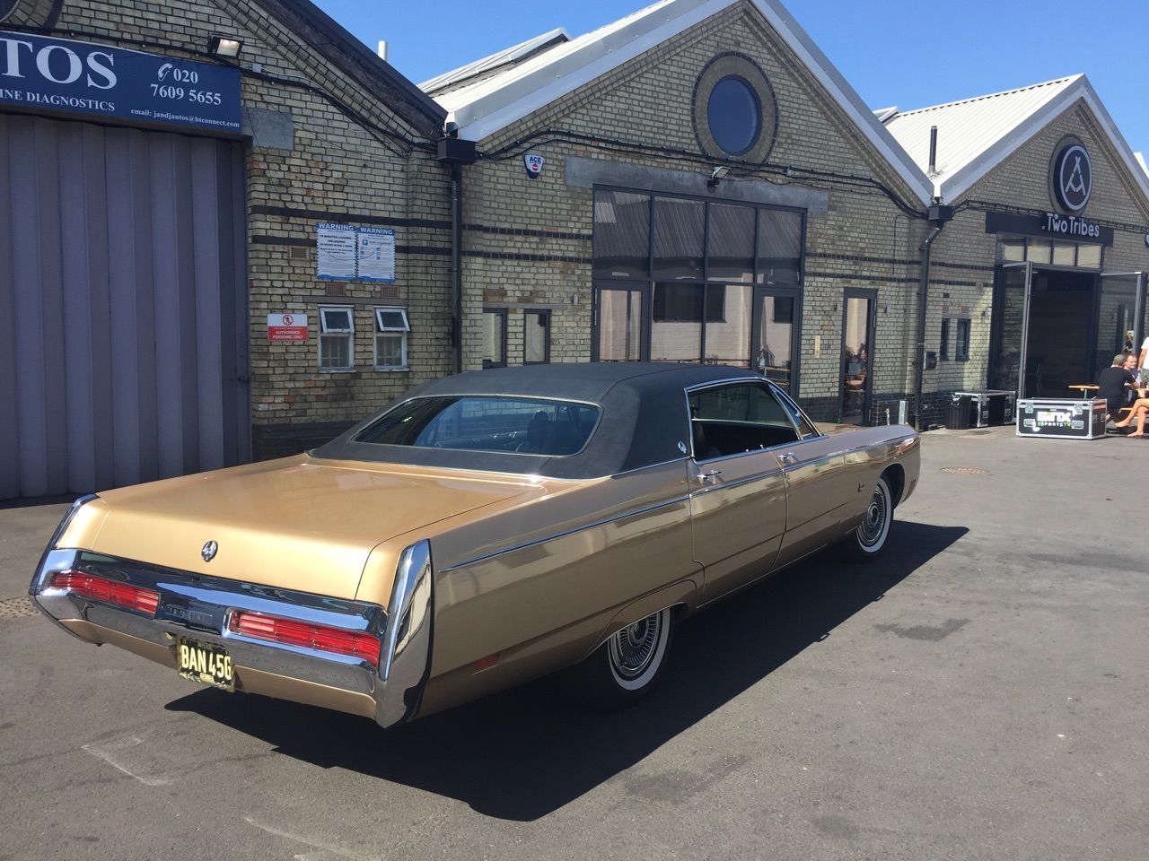 1969 Chrysler Lebaron Image 7