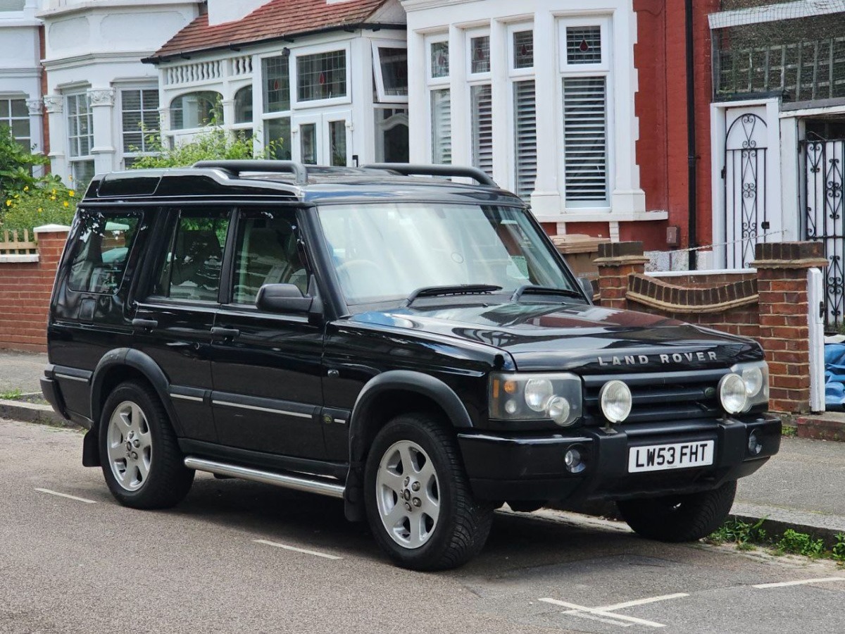 2004 Land Rover Discovery Image 1