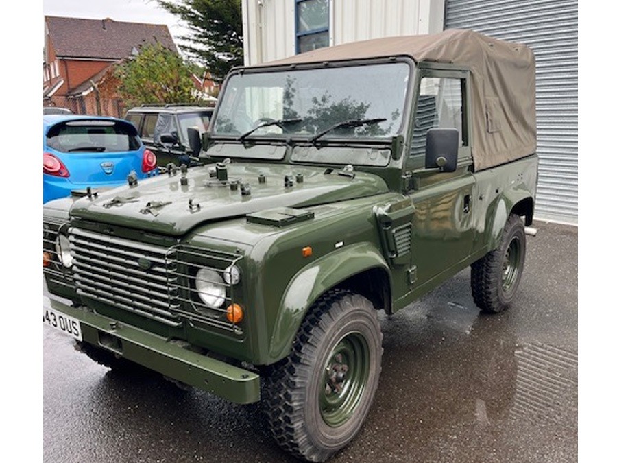 1998 Land Rover Defender 90 Image 4