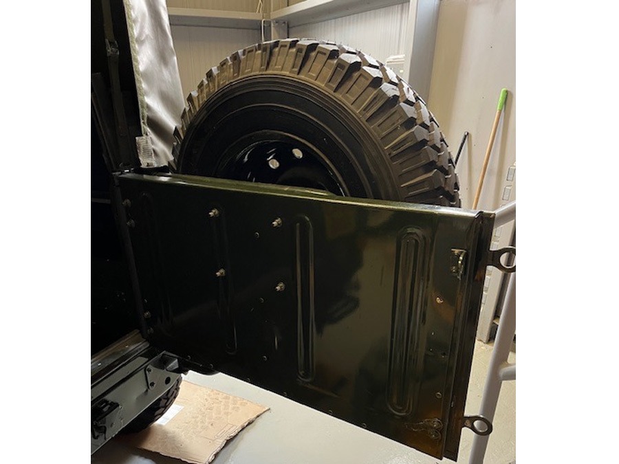 1998 Land Rover Defender 90 Image 9