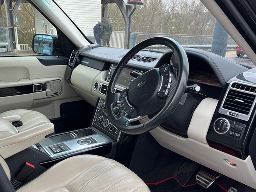 2012 Land Rover Range Rover Image 3