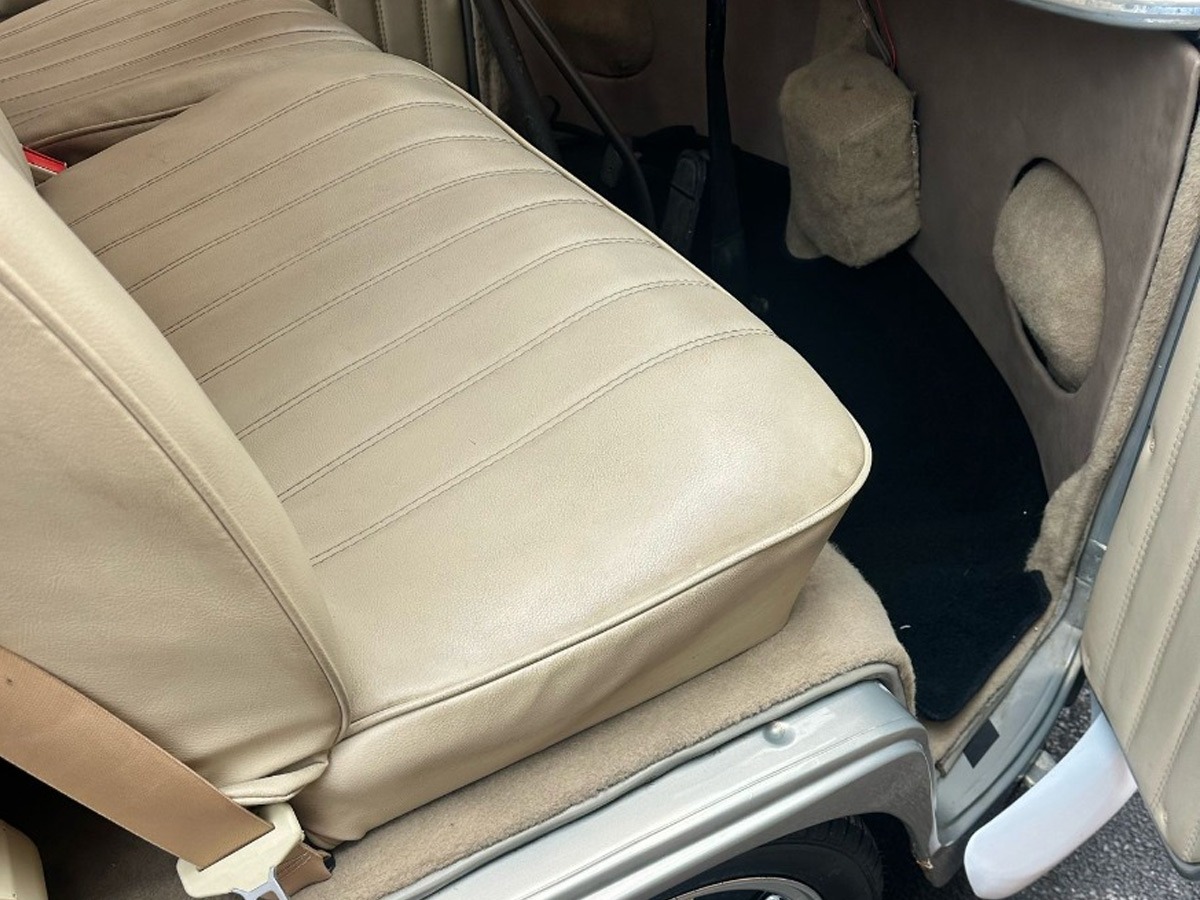 1974 Volkswagen T2 Camper Van / Bus Image 6