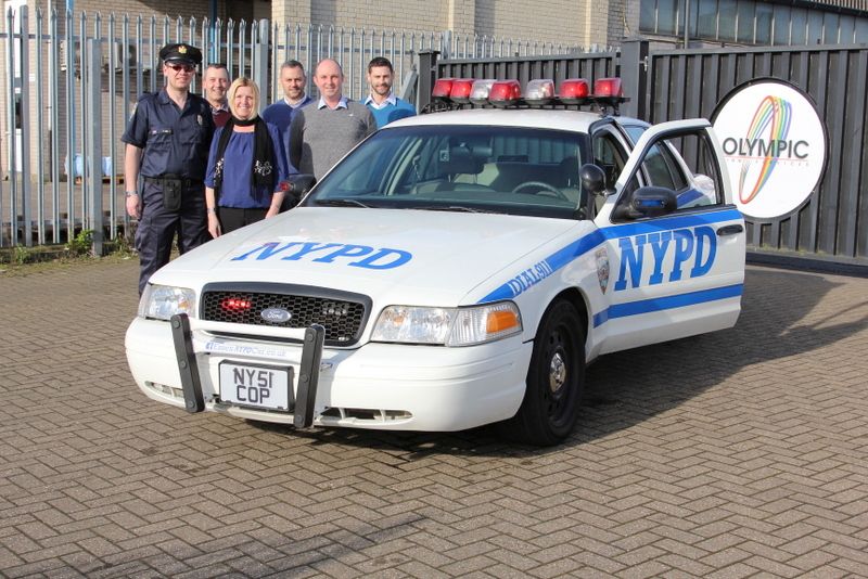 2002 Ford Crown Victoria Image 3