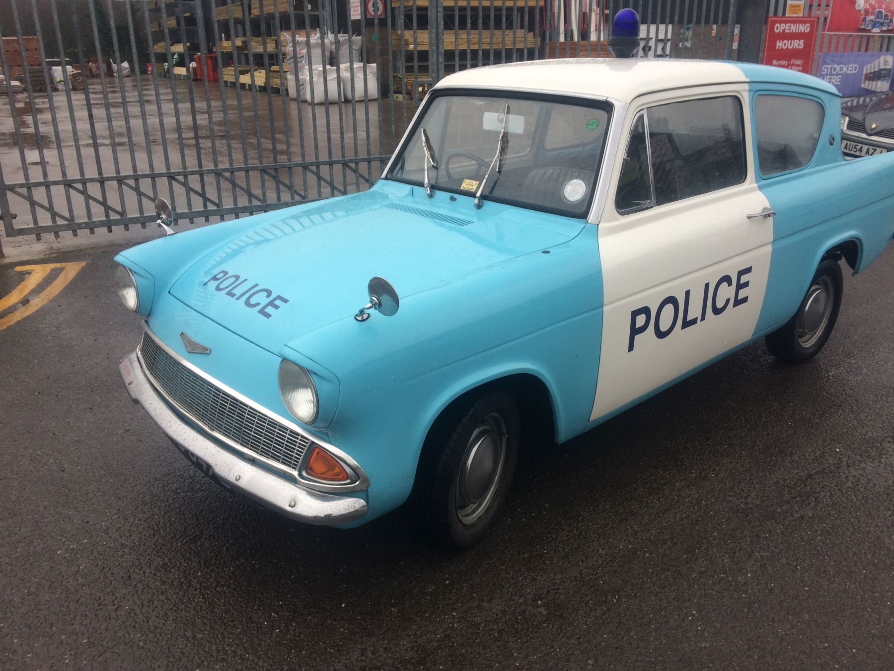 1967 Ford Anglia Image 4