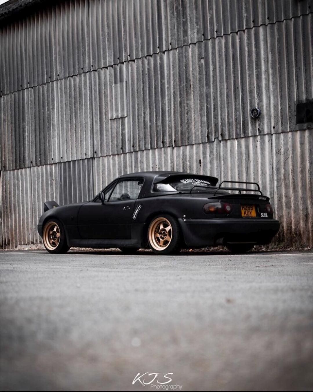 1991 Mazda MX-5 Image 2