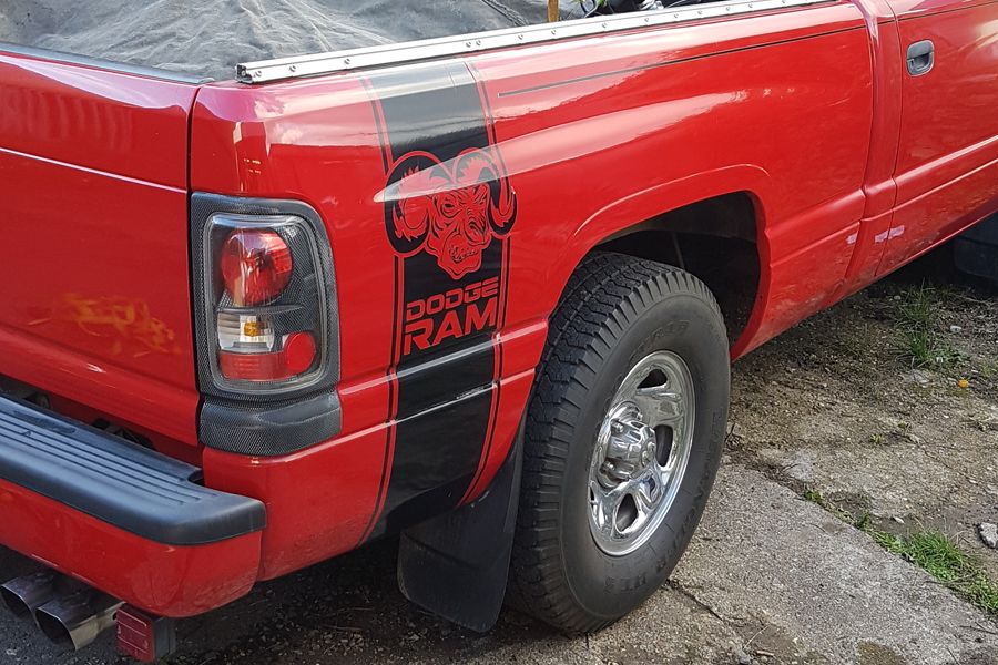 1994 Dodge Ram 1500 Image 2