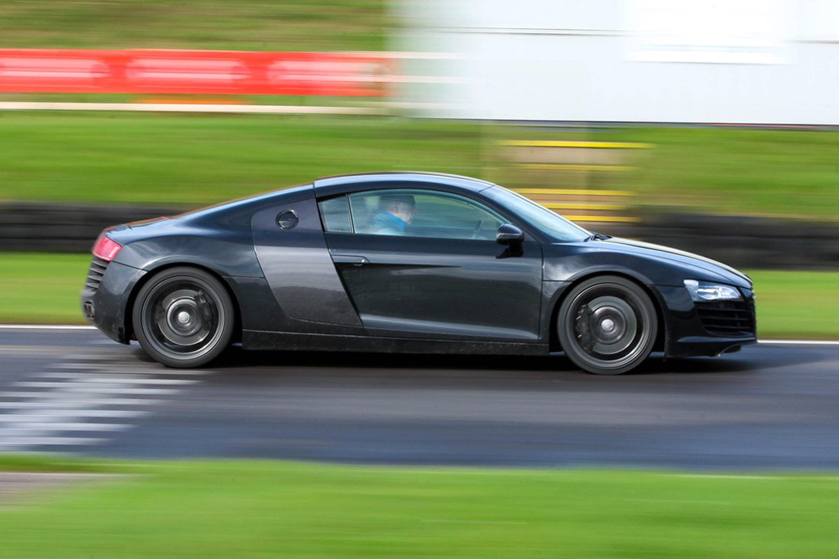 2007 Audi R8 Image 2