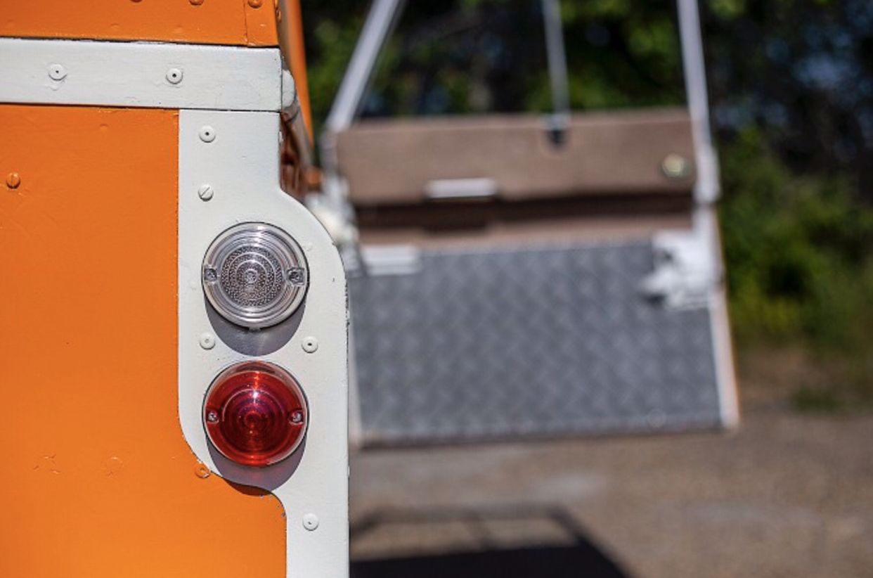 1977 Land Rover 88 Image 3