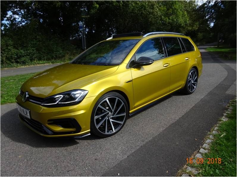 2018 Volkswagen Golf Image 2