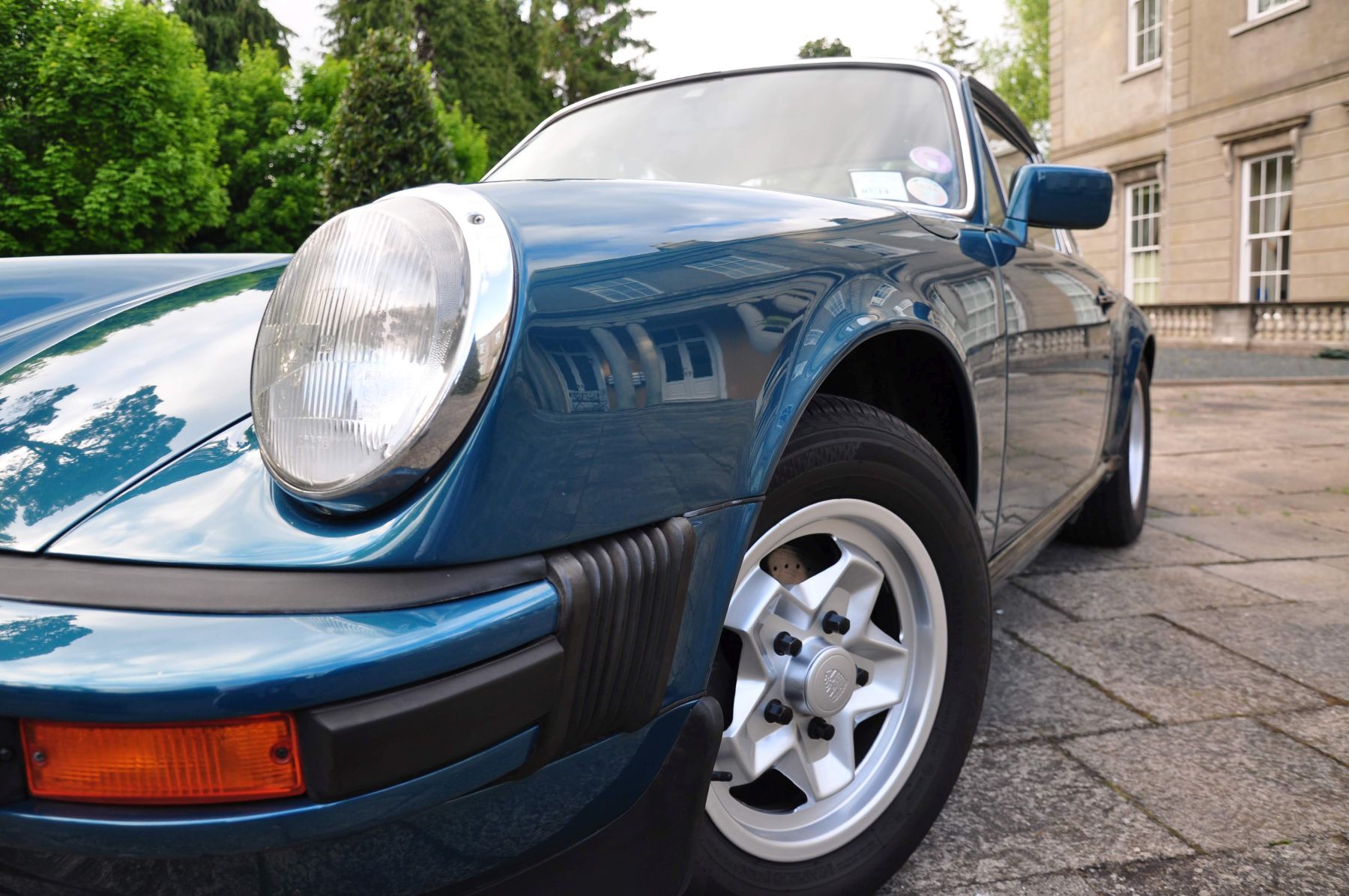 1977 Porsche 911 Image 3