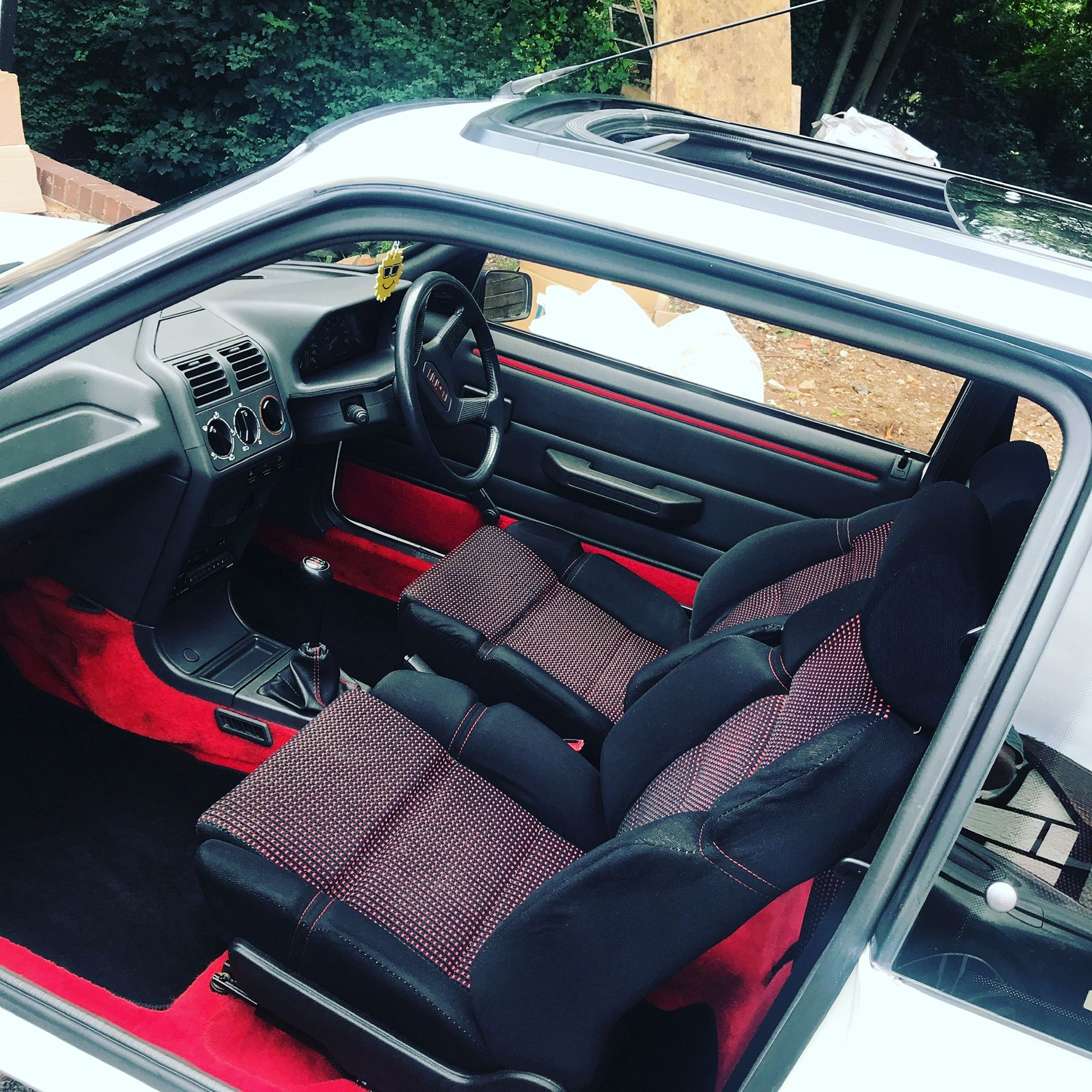 1990 Peugeot 205 Image 2